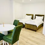 Amaris Apartment *
